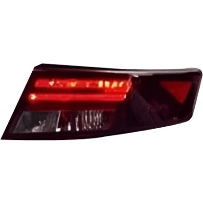 تصویر از خطر تارا روی گلگیر مدرن سال R