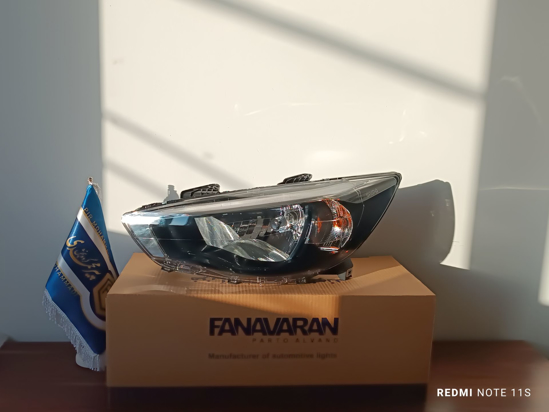 تصویر از چراغ جلو شاهین فن آوران چپ